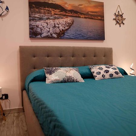 Stay In The Heart Of Salerno - Near The Duomo "La Finestra Sul Borgo" מראה חיצוני תמונה