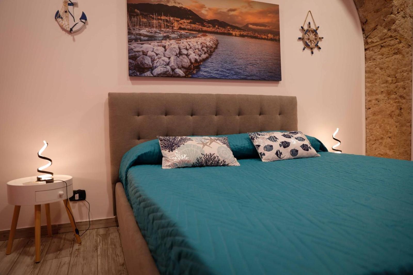 Stay In The Heart Of Salerno - Near The Duomo "La Finestra Sul Borgo" מראה חיצוני תמונה