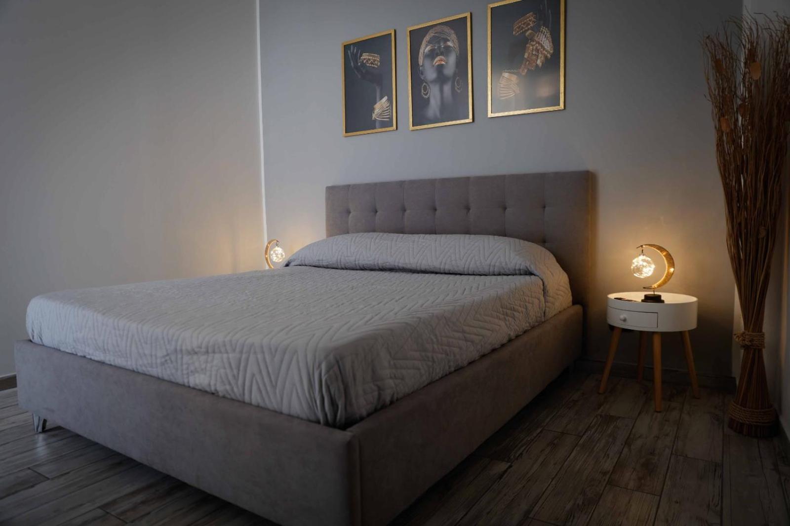 Stay In The Heart Of Salerno - Near The Duomo "La Finestra Sul Borgo" מראה חיצוני תמונה