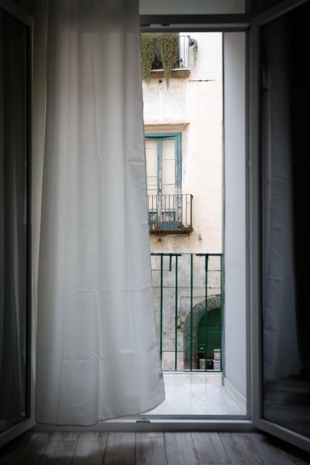 Stay In The Heart Of Salerno - Near The Duomo "La Finestra Sul Borgo" מראה חיצוני תמונה