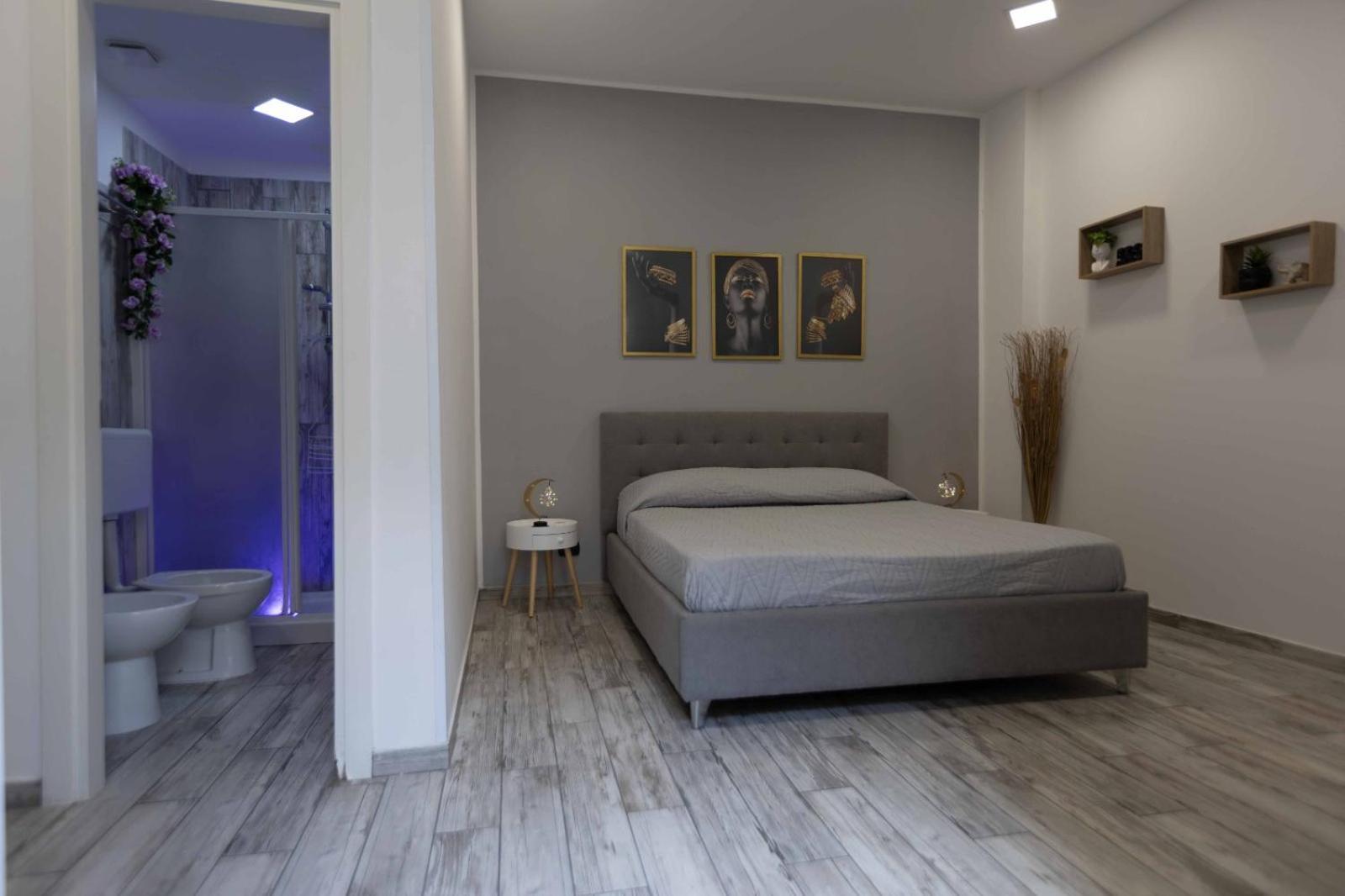 Stay In The Heart Of Salerno - Near The Duomo "La Finestra Sul Borgo" מראה חיצוני תמונה